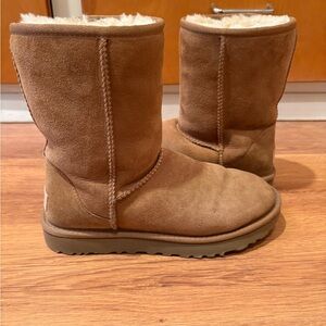 UGG Classic Short Boots Chestnut Women’s 7